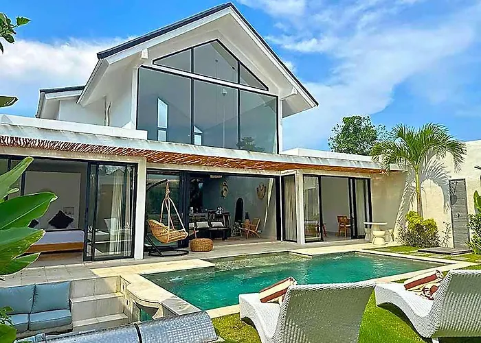 ホテル Palm By Optimum - 10 Min From Seminyak & Canggu 4*