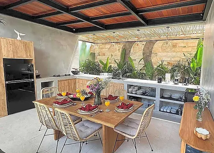 Palm By Optimum - 10 Min From Seminyak & Canggu ホテル 4*